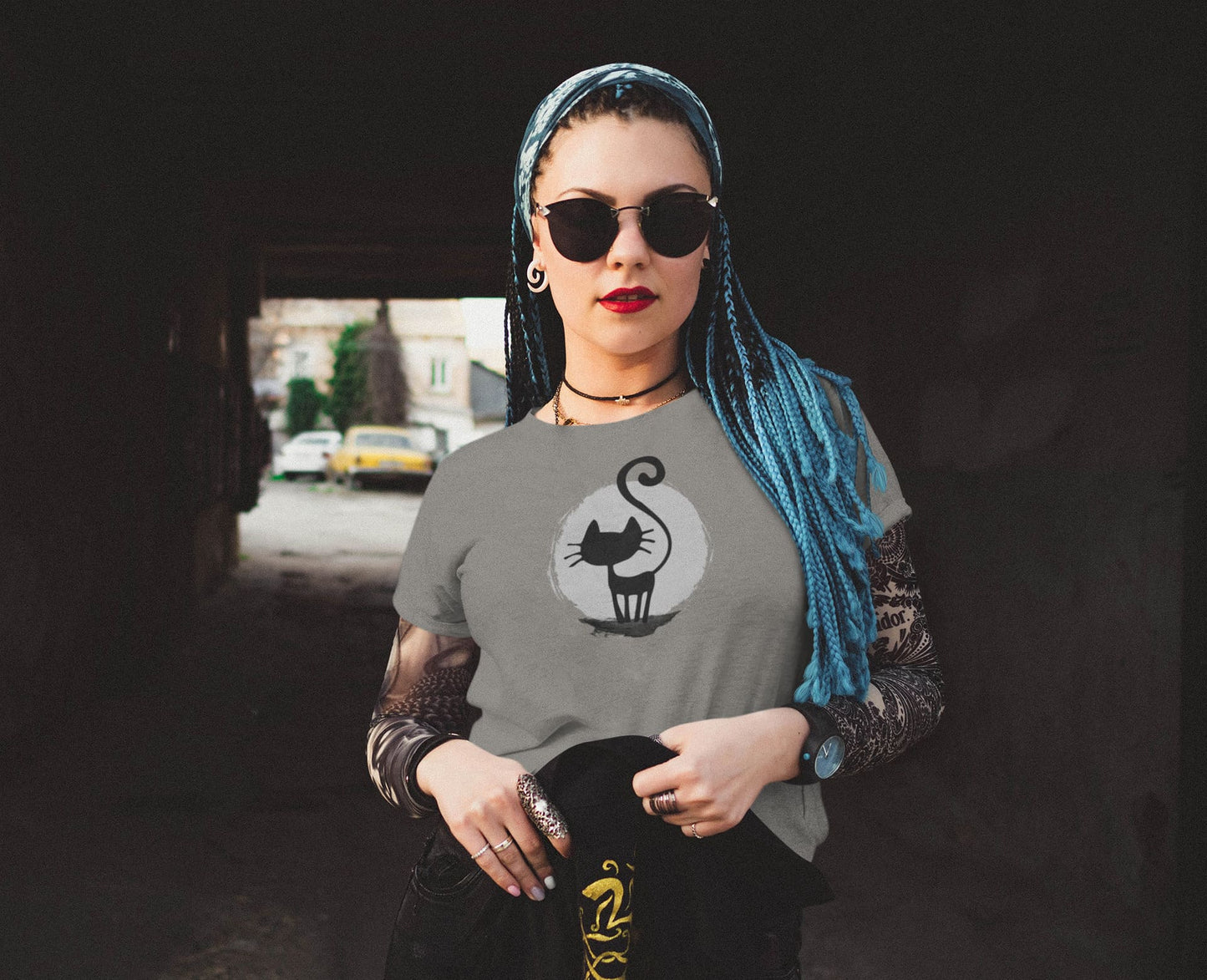 Black Cat Design Artwork T-shirt